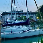 Remora Apartament *
