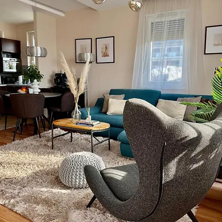 Remora Apartment *